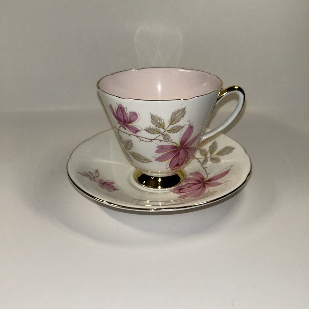 Old Royal Bone China‎ England Vintage Rose Tea Cup Saucer Pink Inside